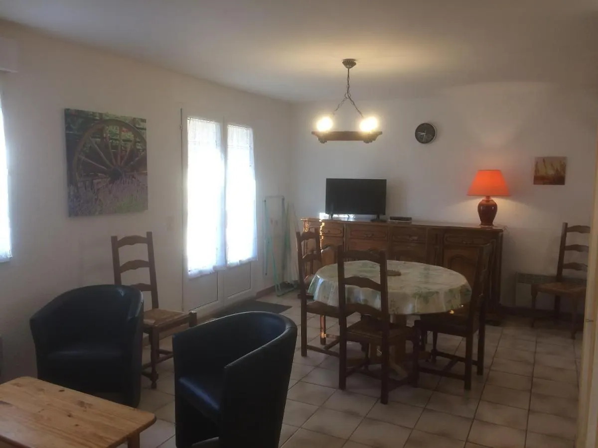 Les Sentiers Du Causse Hotel Lentillac du Causse 0*,  France